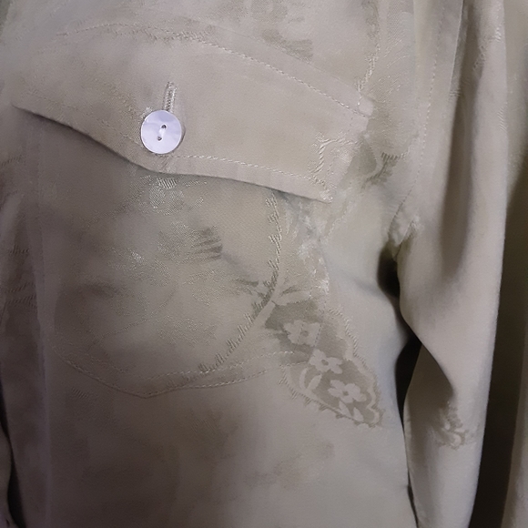 Ladies Shirt - Picture 2 of 5